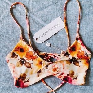 NWT BOYS + ARROWS WILDFLOWER JACKSON M BIKINI TOP